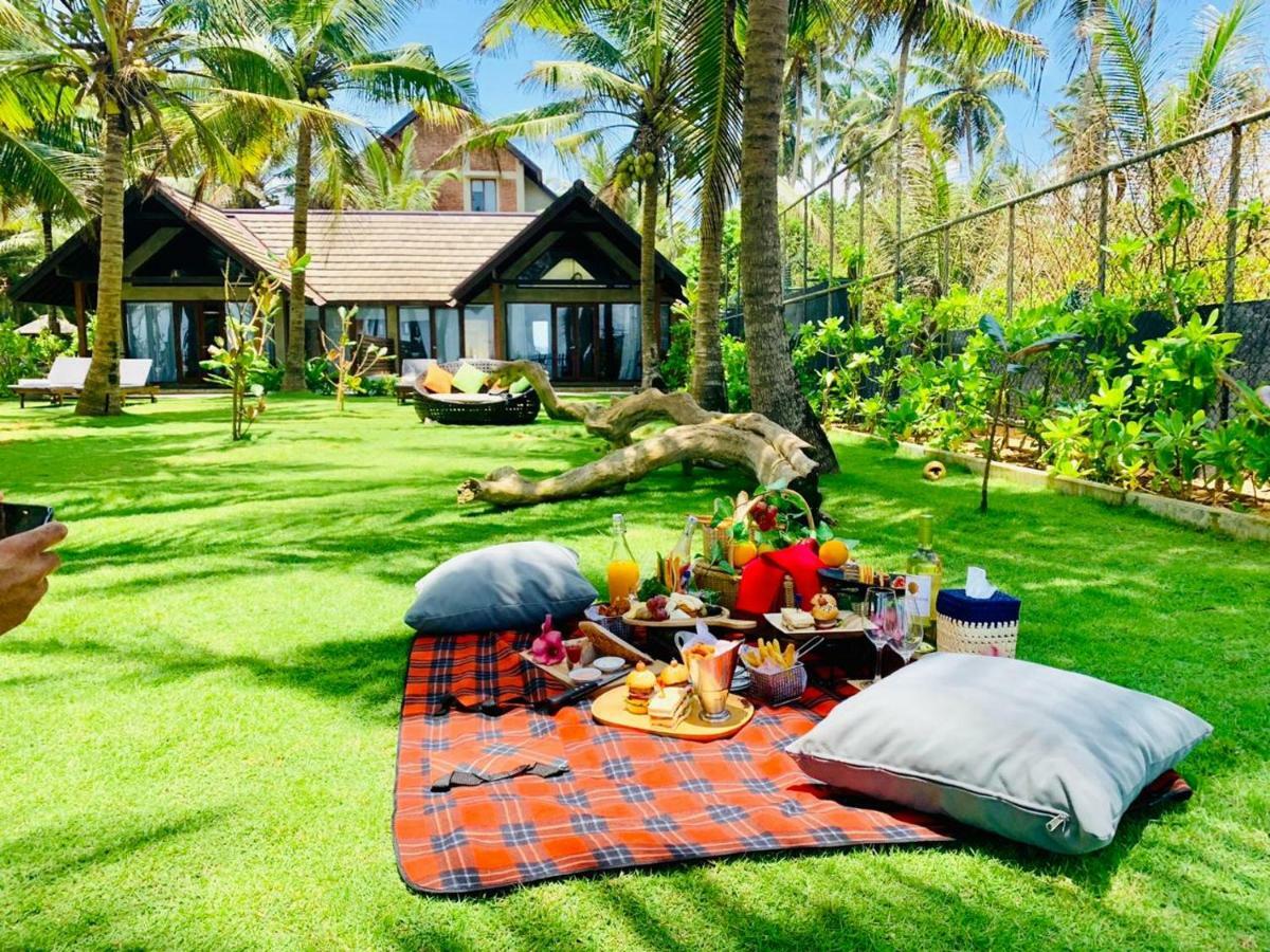 Ayana Sea Hotel Wadduwa Exterior photo